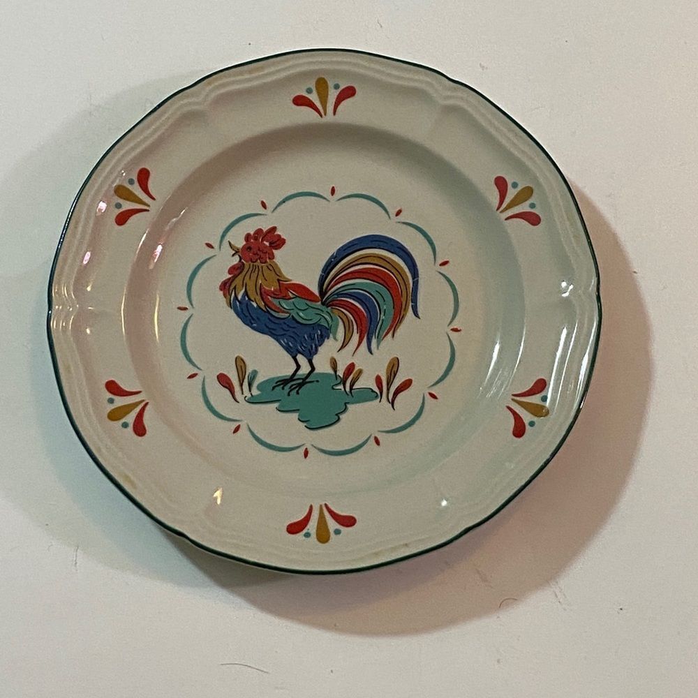 Gibson Dishwdher Decorative Plate with Rooster Motif